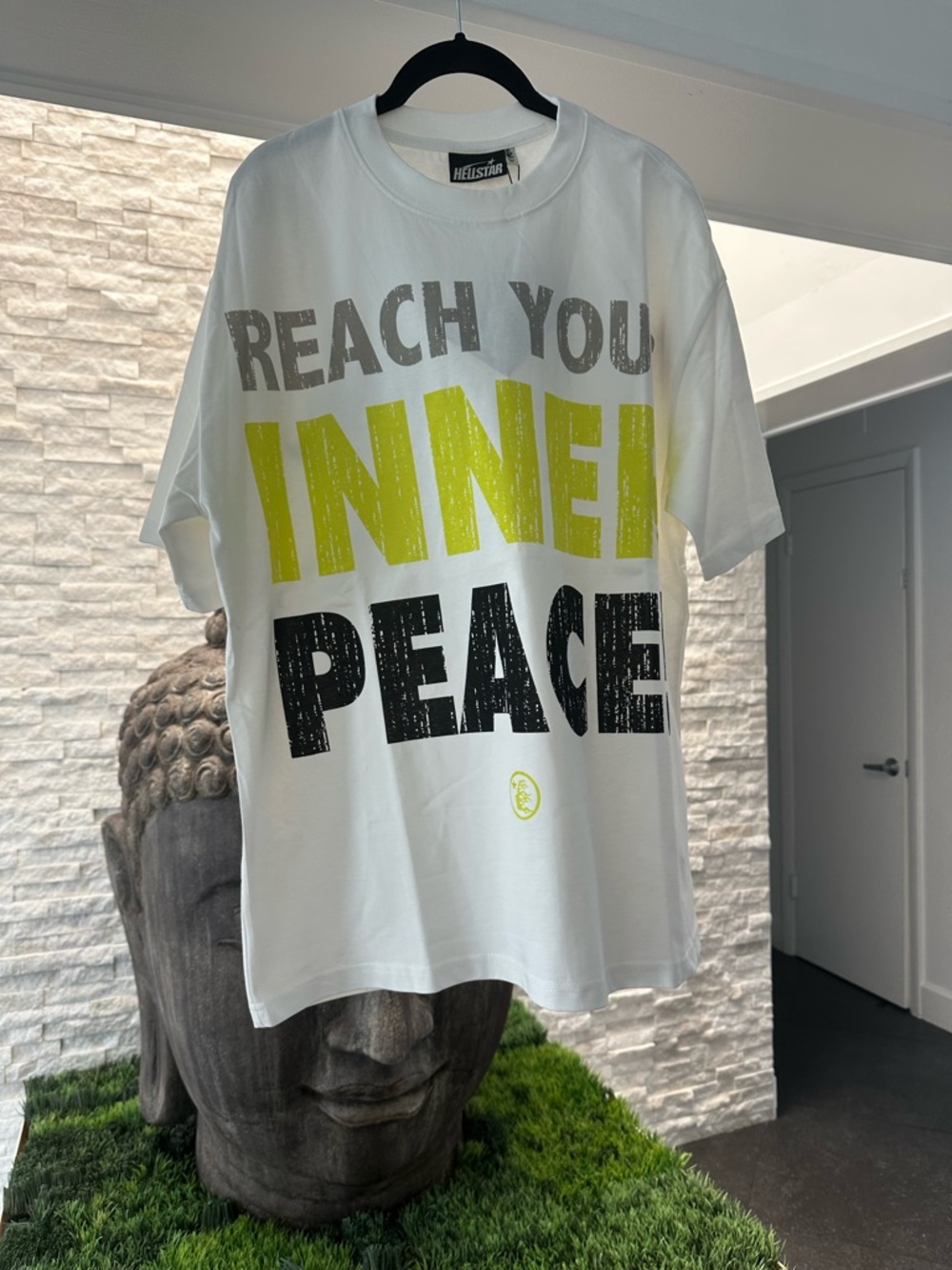 NWT HELLSTAR White Graphic Tee - "Reach Your Inner Peace" Men’s size Large